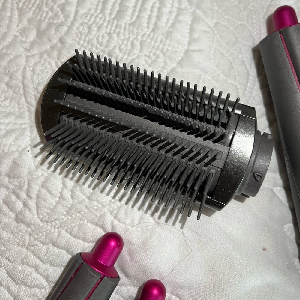 Dyson Airwrap brush
